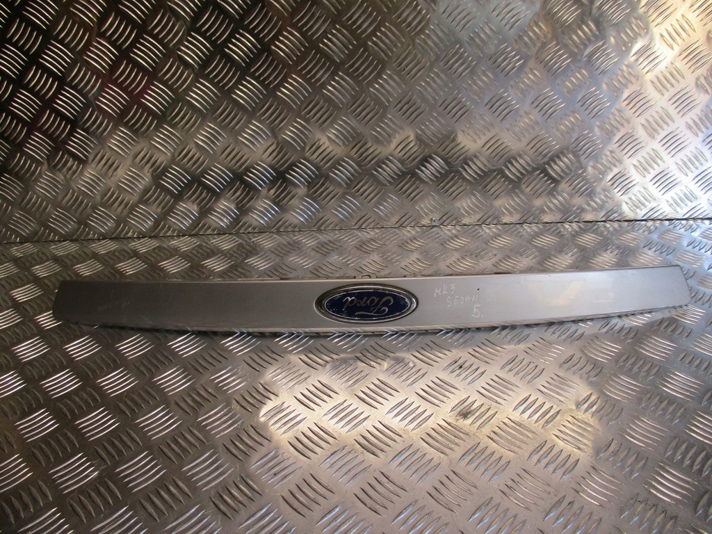 фото №1, Накладка крышки ford mondeo mk3 1.8 16v