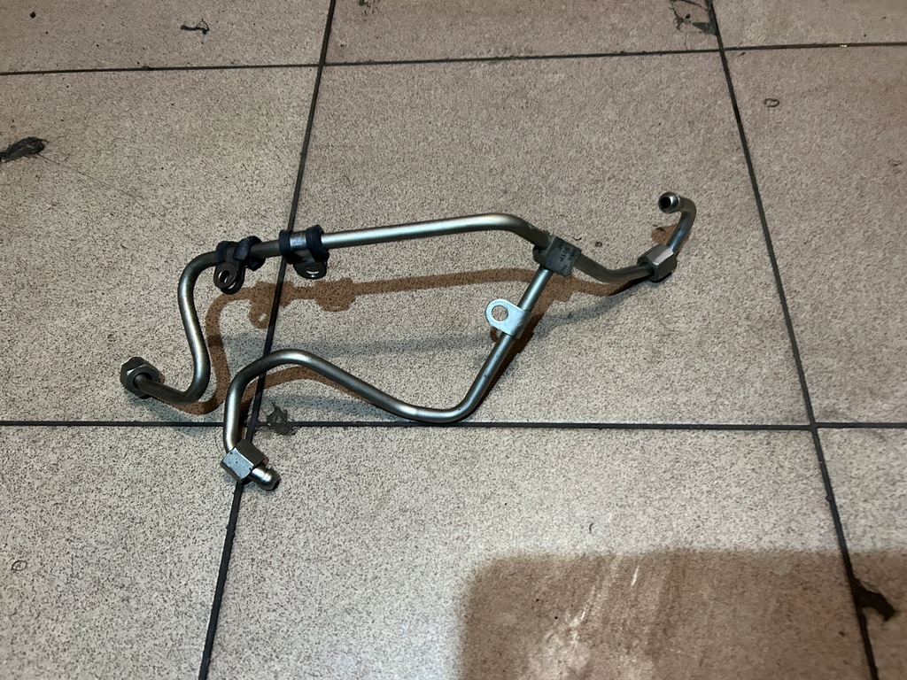 фото №1, Шланг трубка топлива audi a6 c6 3.2 fsi auk