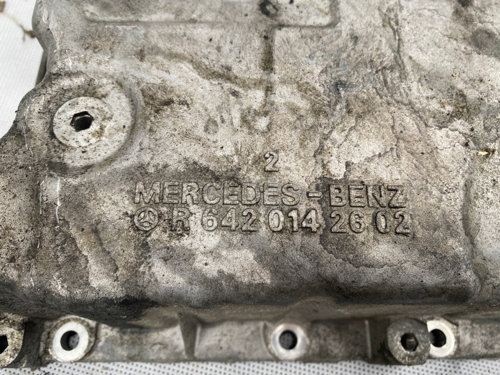 Поддон масляная mercedes оригинальный номер a6420142602 Доставка