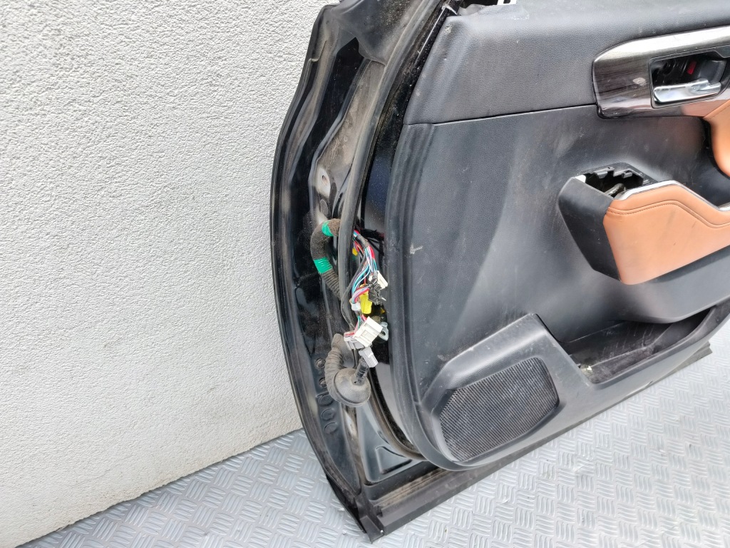 Toyota highlander 2019- дверь перед правое  коплектная  стекло обивка америка Киев