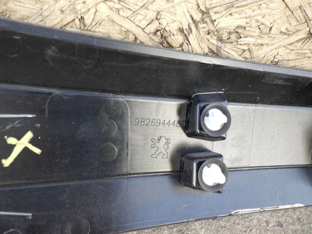 фото №7, Peugeot 208 ii 2019- накладка кришки молдинг