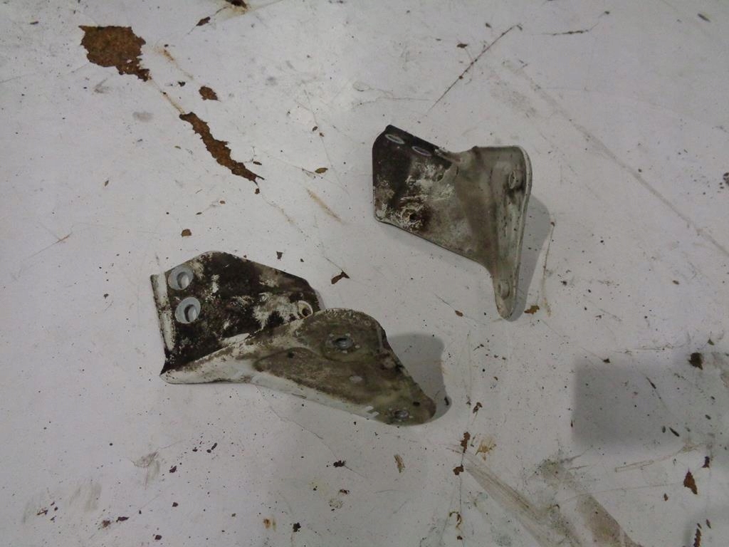 фото №1, Кронштейн крила лівий перед seat toledo iv 4