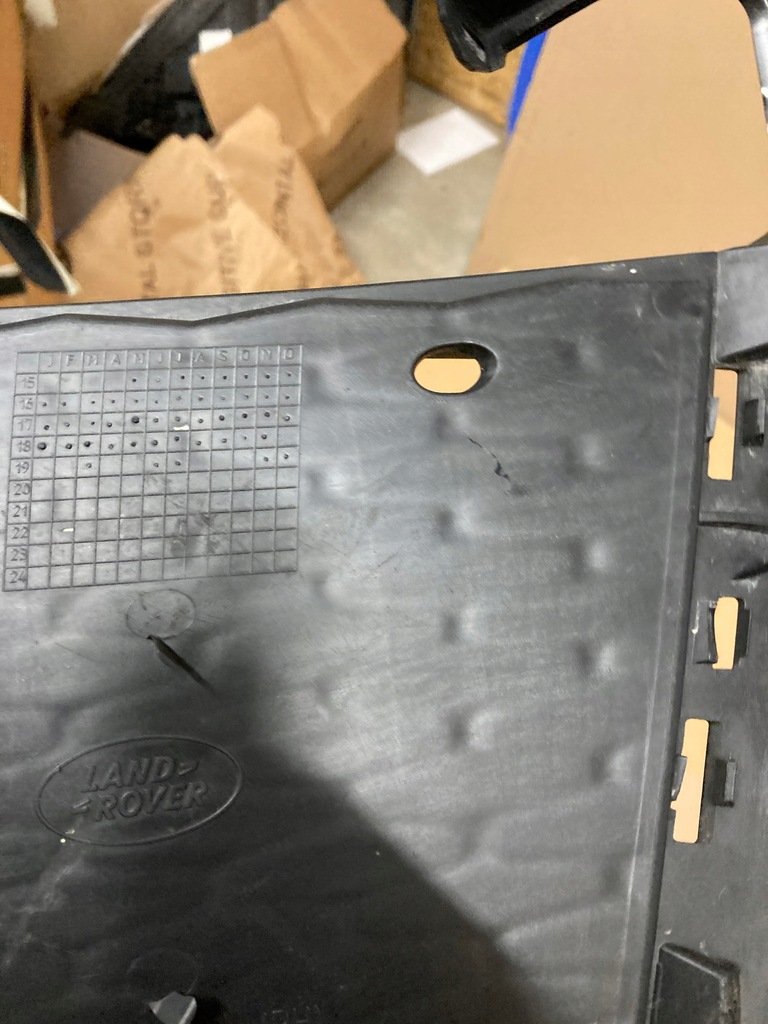 фото №11, Land rover evoque lift dynamic решітка бампера права перед orygi.