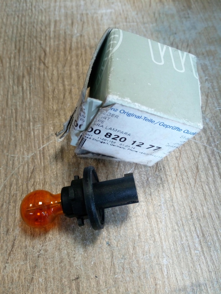 фото №1, Цоколь лампочка лампи бампера mercedes oryg.