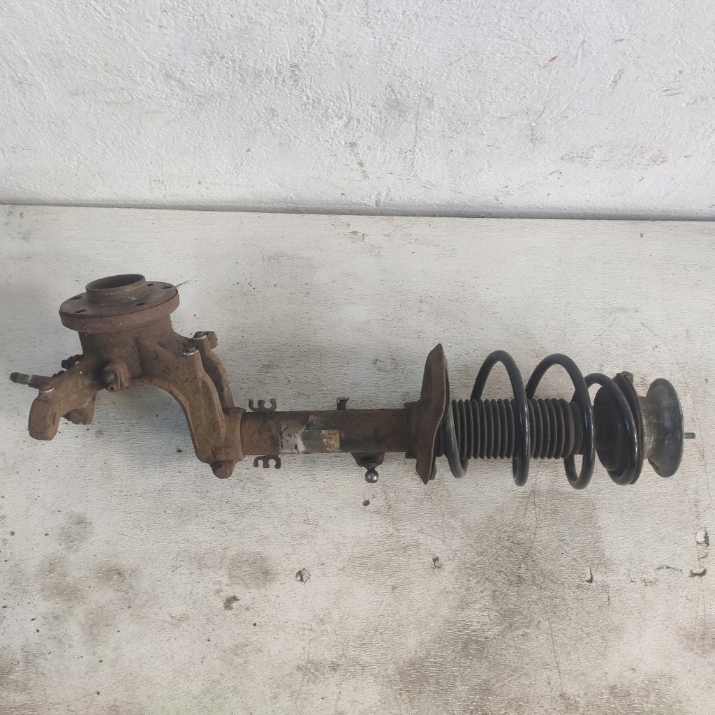 фото №1, Bmw x3 e83 2.0d поворотний кулак амортизаторна стійка правий