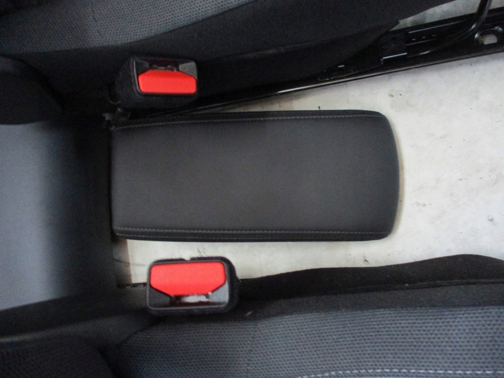 фото №12, Оббивка pół шкіра сидіння peugeot 2008 20r