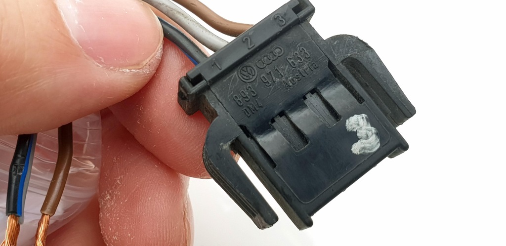 фото №10, Seat leon 2 ii штекер лампы лампа w крышка задняя задний правая 3 pin