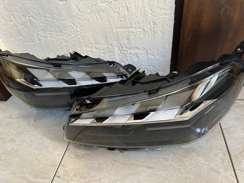 фото №1, Лампа full led peugeot expert iv traveller 24- капот