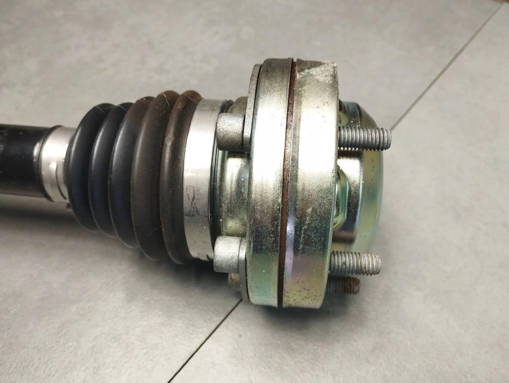 фото №3, Audi a5 8t приводной вал задняя 8k0501203m