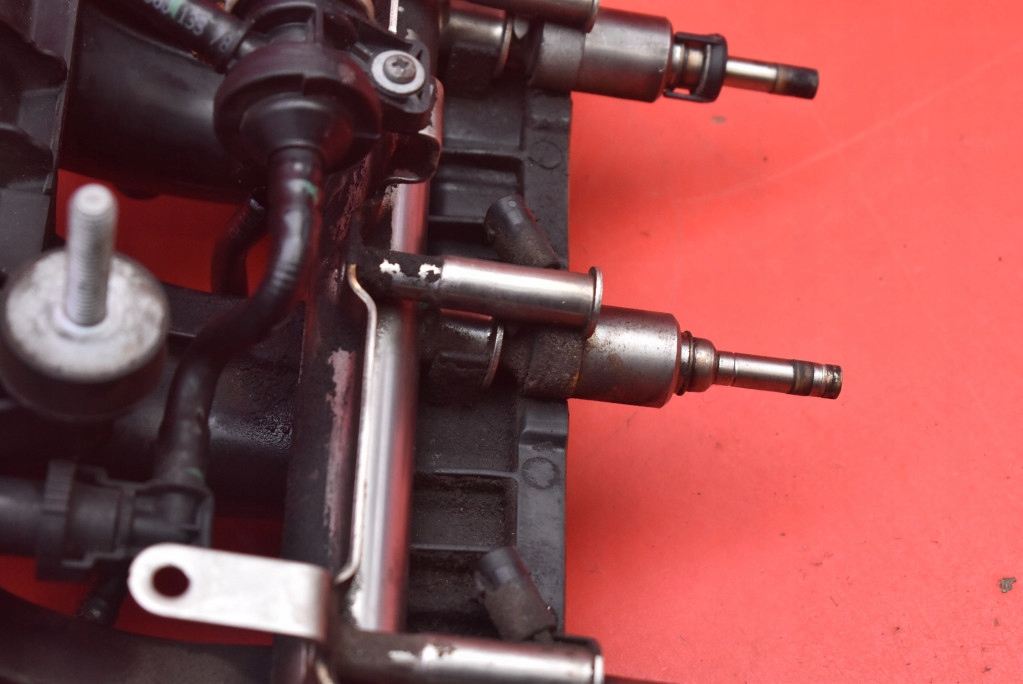 фото №9, Колектор всмоктуючий форсунки 06133185 06j133317m vw passat cc 1.8 tsi 160 km