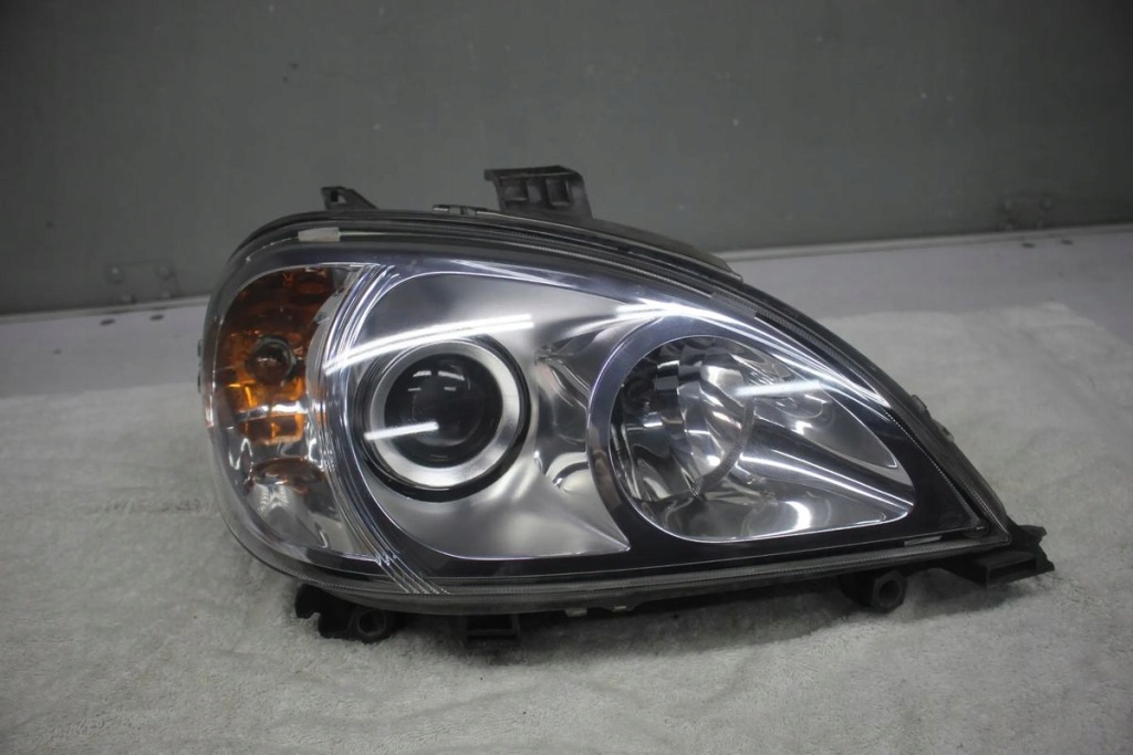 Купить Лампа правая правый передняя перед mercedes ml 163 lift ксенон