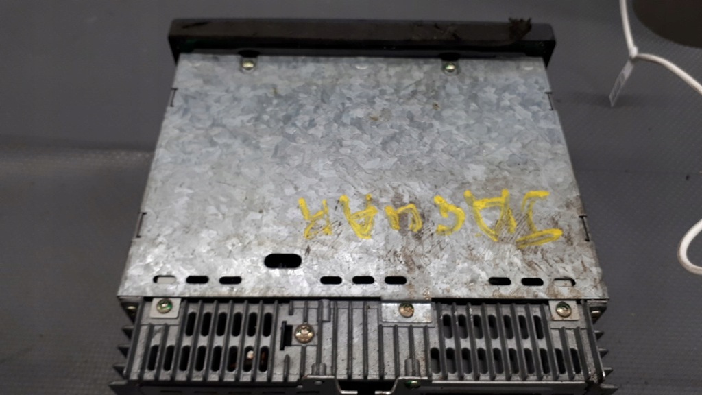 фото №10, Xr8f-18k876-bh радіо касета jaguar s-type x200