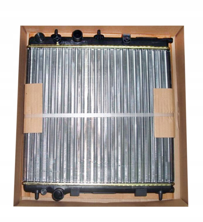 Купити Радіатор води citroen ds3 2010 - 2013