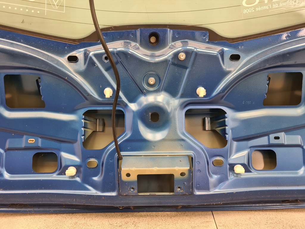 фото №16, Renault clio iii крышка багажника багажника hb tei45