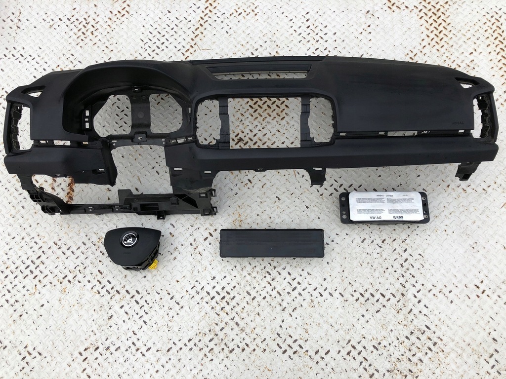 фото №5, Skoda karoq панель приладів панель приладів консоль подушки безпеки ремені