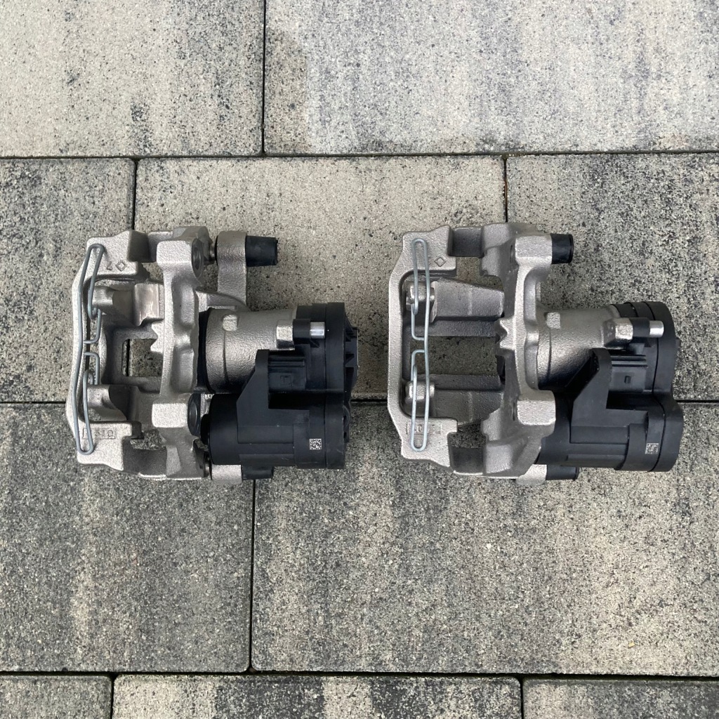 фото №7, Vw golf 8 суппорт тормозной правый задняя 5r3615406