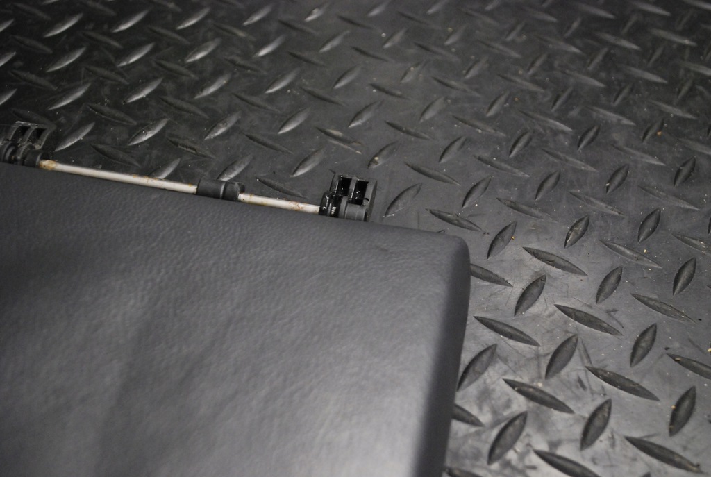 фото №8, Подлокотник крышка серая vw phaeton