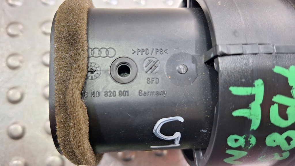 фото №5, Решётка обдув 8n0820901 audi tt i 8n