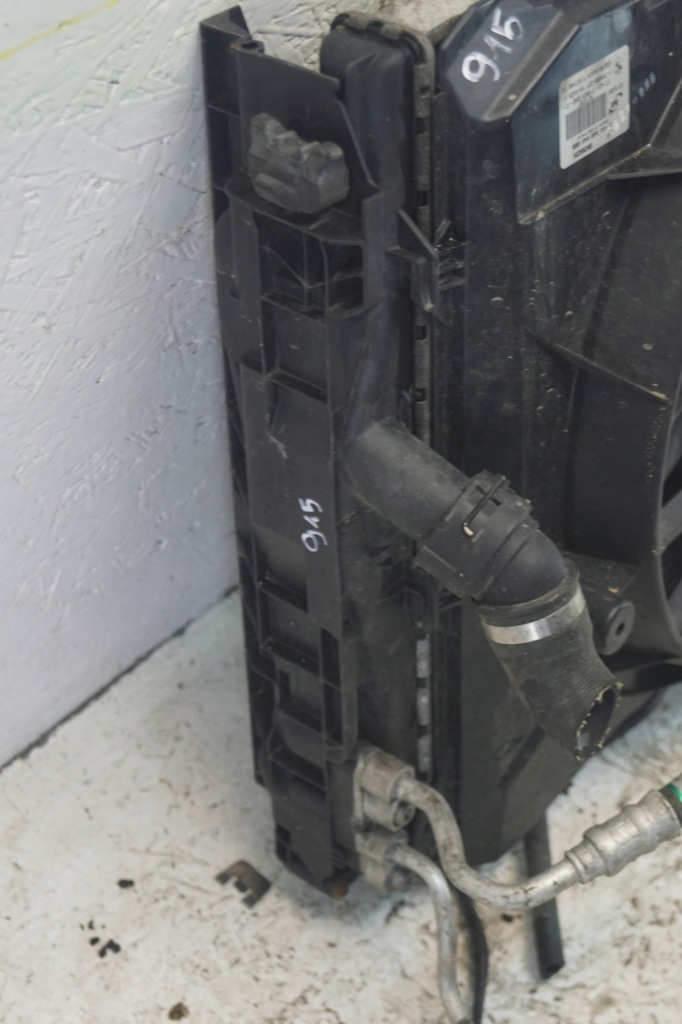 Радиатор вентилятор bmw e90 e91 2.0b Оригинал