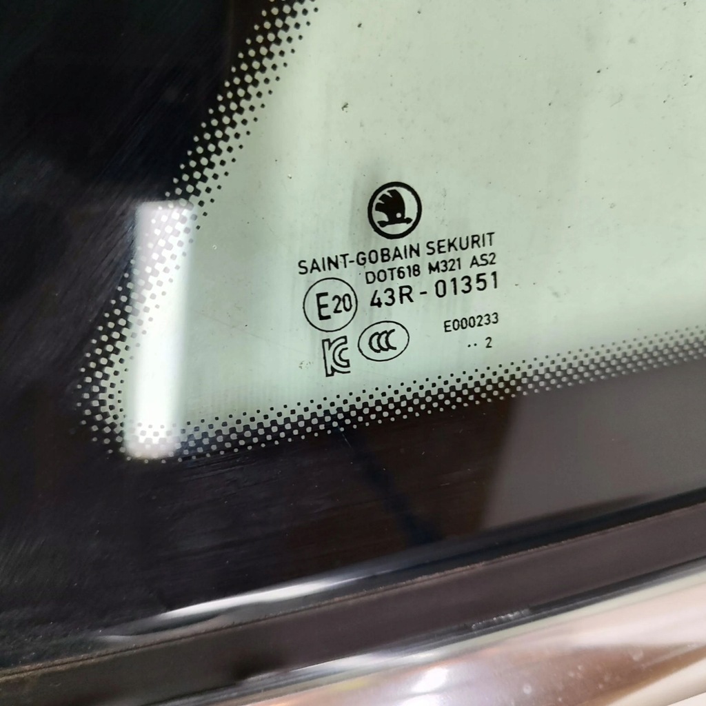 фото №7, Skoda enyaq iv 2023 правая сторона стекло кузовная дверь задних