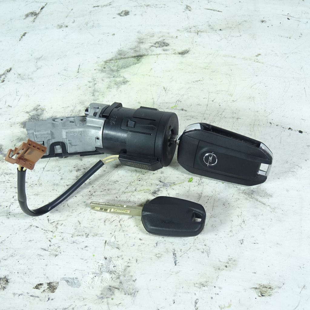 фото №1, Opel combo e 1.5d замок зажигания 9673257480
