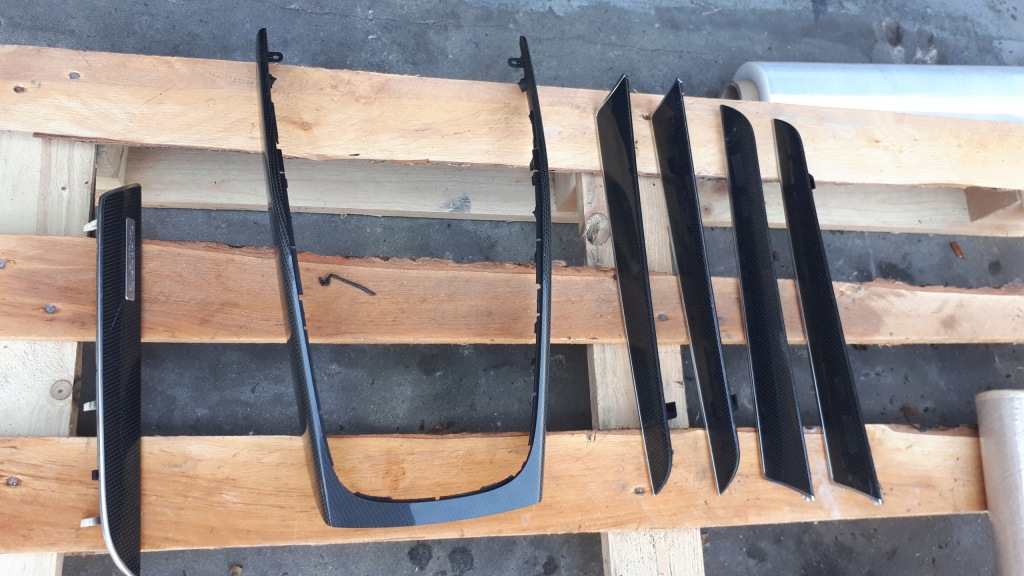 фото №1, S4 b8 lift a4 накладки декоры карбон дверь консоли