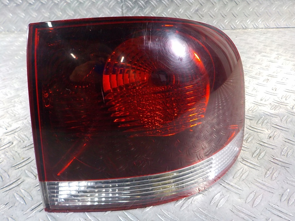 фото №1, Vw touareg лампа задня задня права 28258002