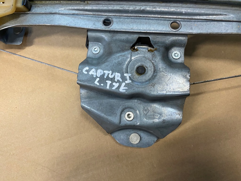 фото №7, Подъемник стекло renault оригинальный номер 827012973r captur i левый задняя