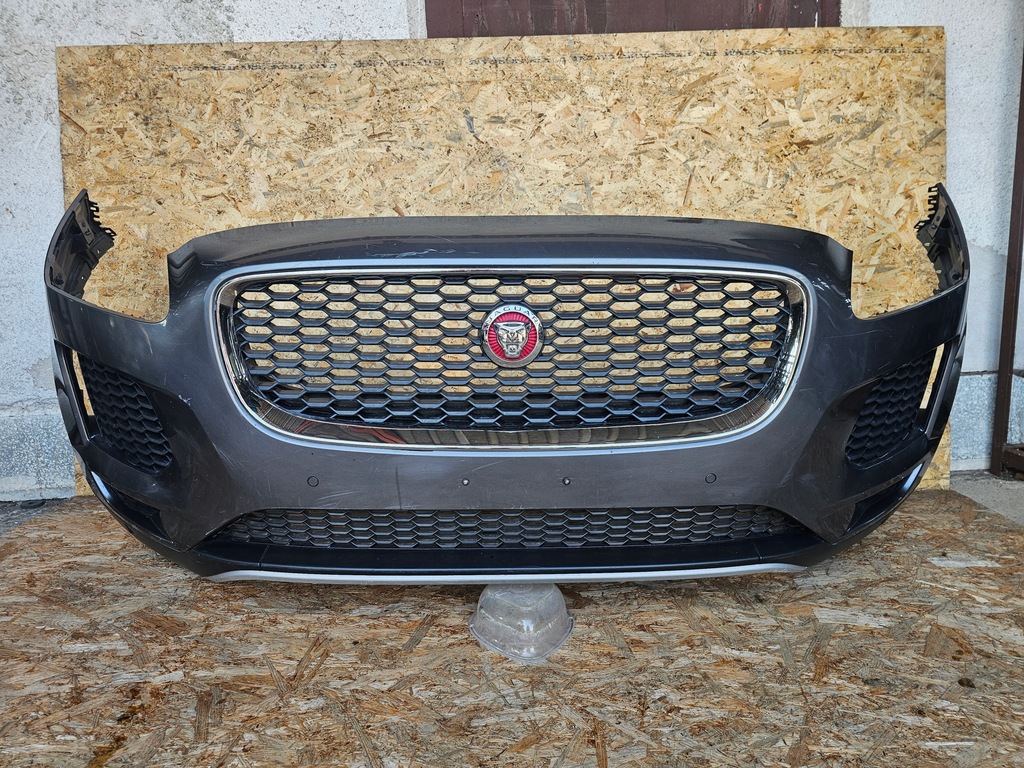 фото №1, Jaguar e-pace бампер перед