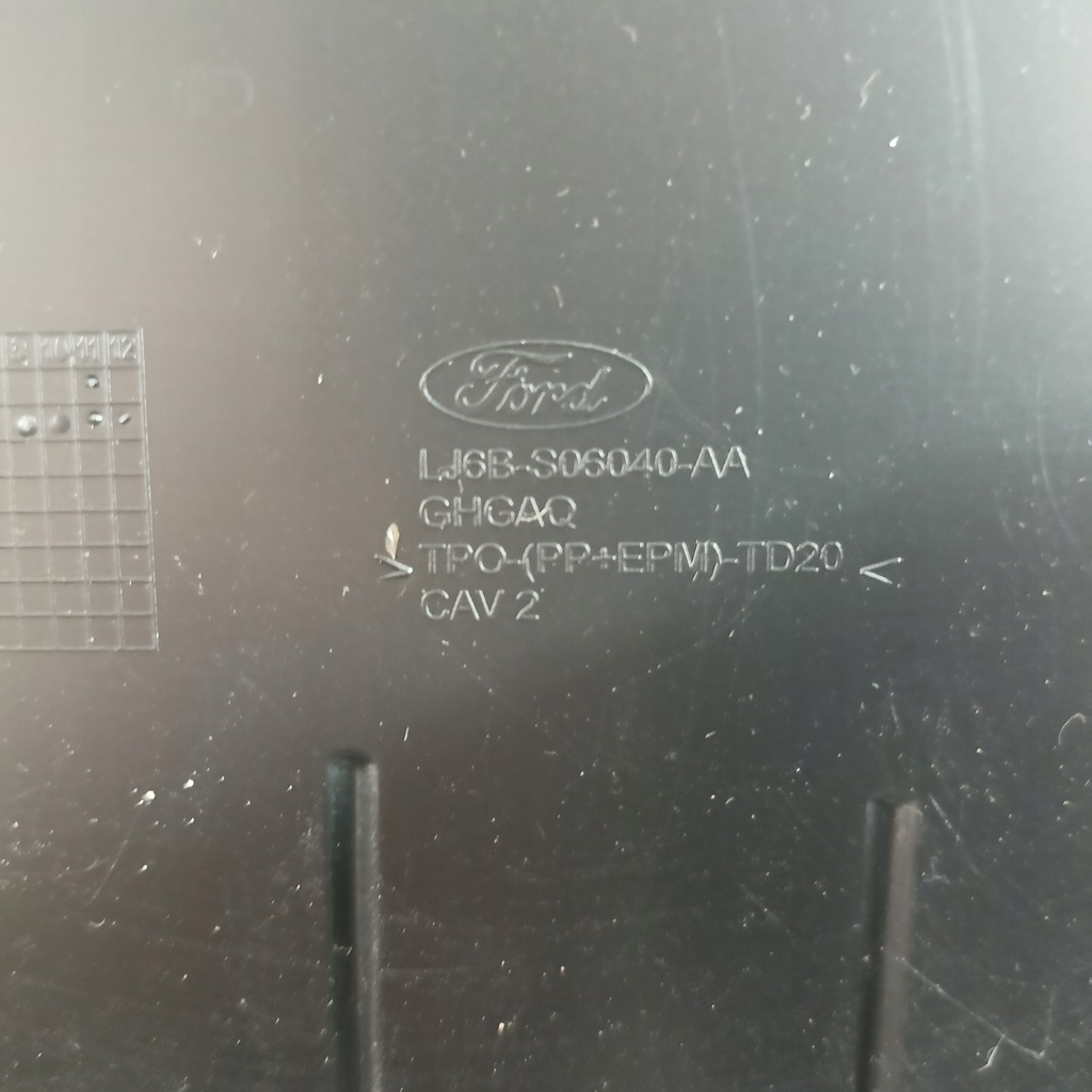 фото №8, Ford escape 20- бардачок пассажира usa lj6b-s06040-aa