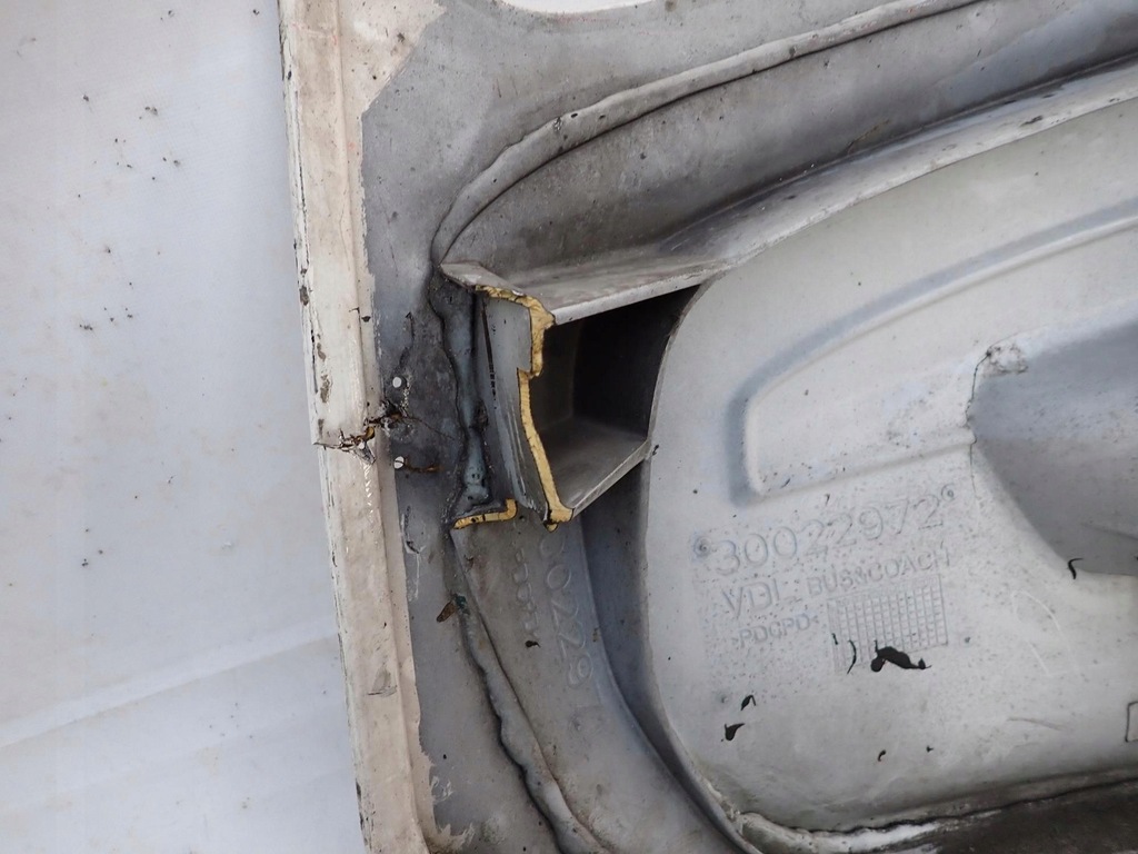 фото №9, Vdl futura 2 11- уголок bok бампера правый перед