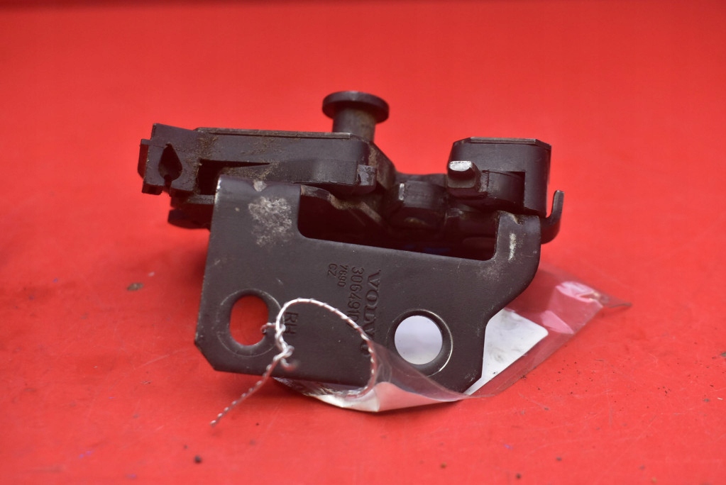 фото №5, Замок засов борта правый 30649107 volvo xc90 1 i 02-06