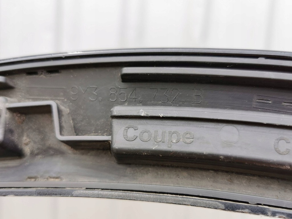 фото №15, Porsche cayenne iii 9y3 9y coupe молдинг na крыло правый задняя 9y3854732a