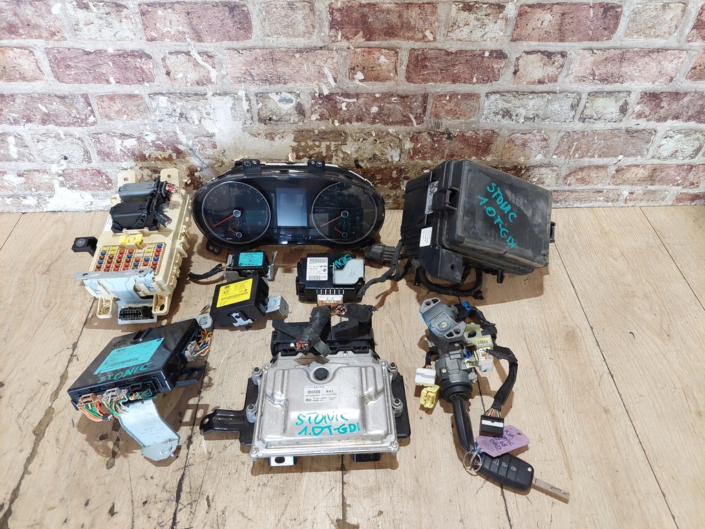 фото №1, Бортовой компьютер набор стартовый 39128-04047 kia stonic 1.0 t-gdi 2017/ rok