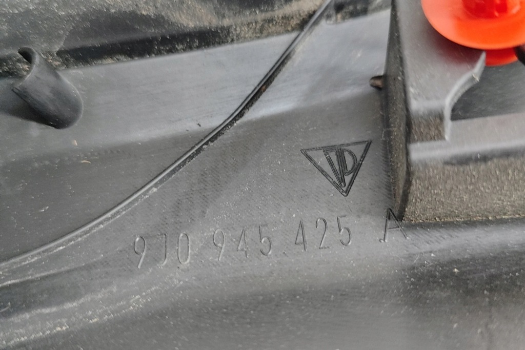 фото №7, Porsche taycan cross turismo задня кришка багажника багажника ліва сторона drip trim 9j