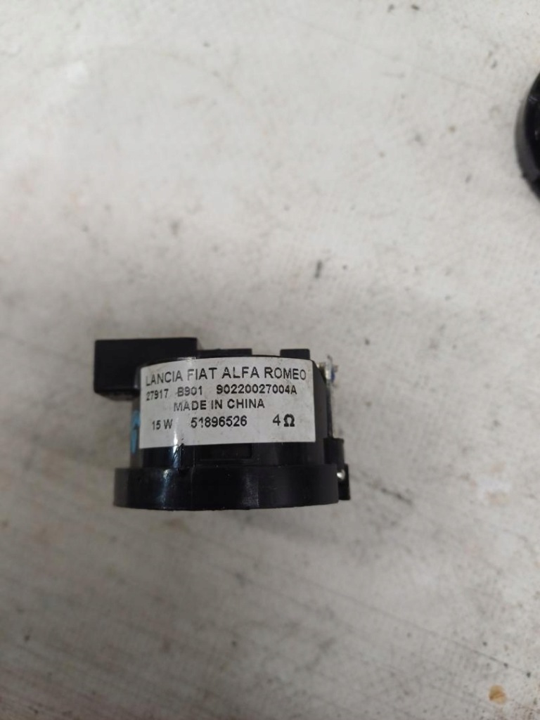 Alfa romeo динамік двері задній лівий 51896526 Оригінал