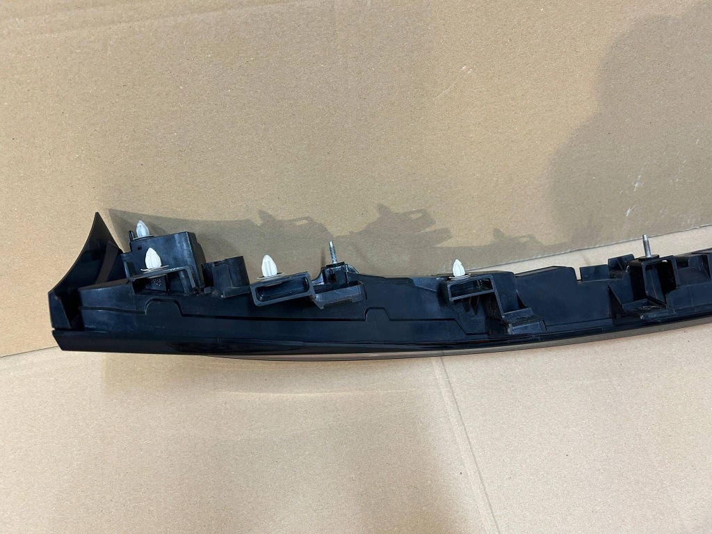 фото №11, Лампа задняя w крышка toyota bz4x 22-