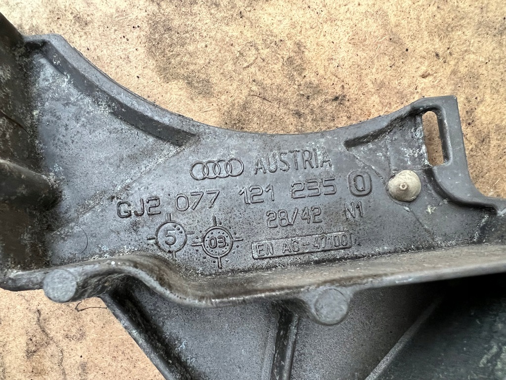 фото №6, Audi a8 d3 кронштейн кронштейн двигуна 077121235q