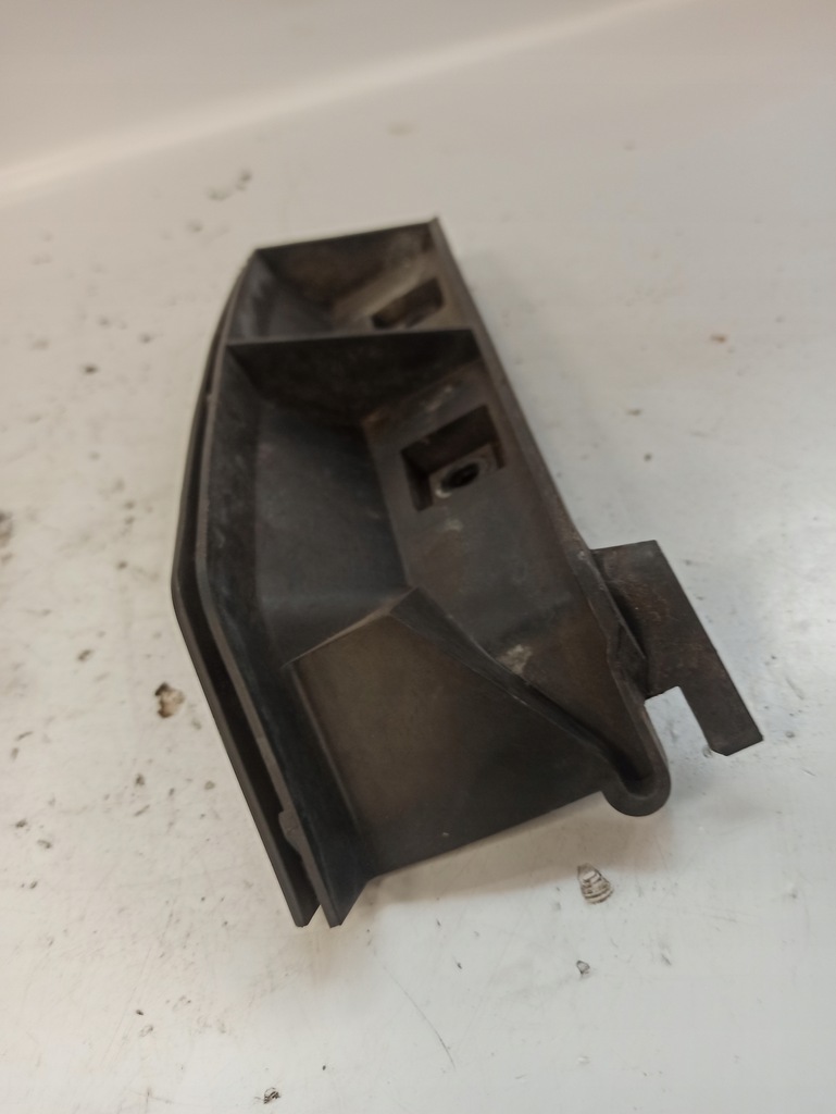 фото №9, Volvo v50 напрямна лівий задня задній 30764179