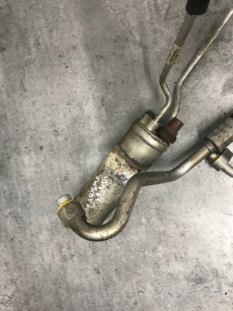 фото №4, Дроти кондиціонера carisma 2002r 1,8gdi комплект