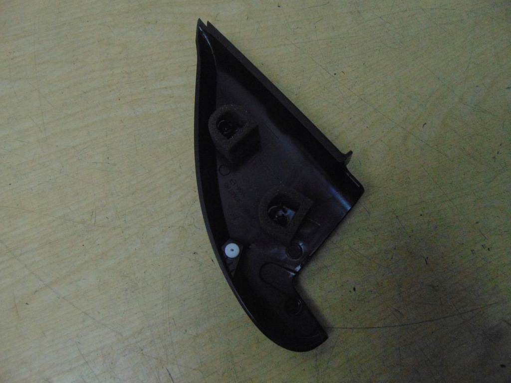 фото №11, Накладка треугольник левый audi a1 82a857505 новый