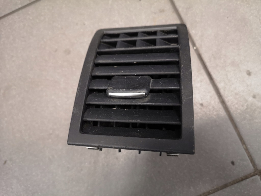 фото №5, Решітка обдув права vw touareg 7l6819704e