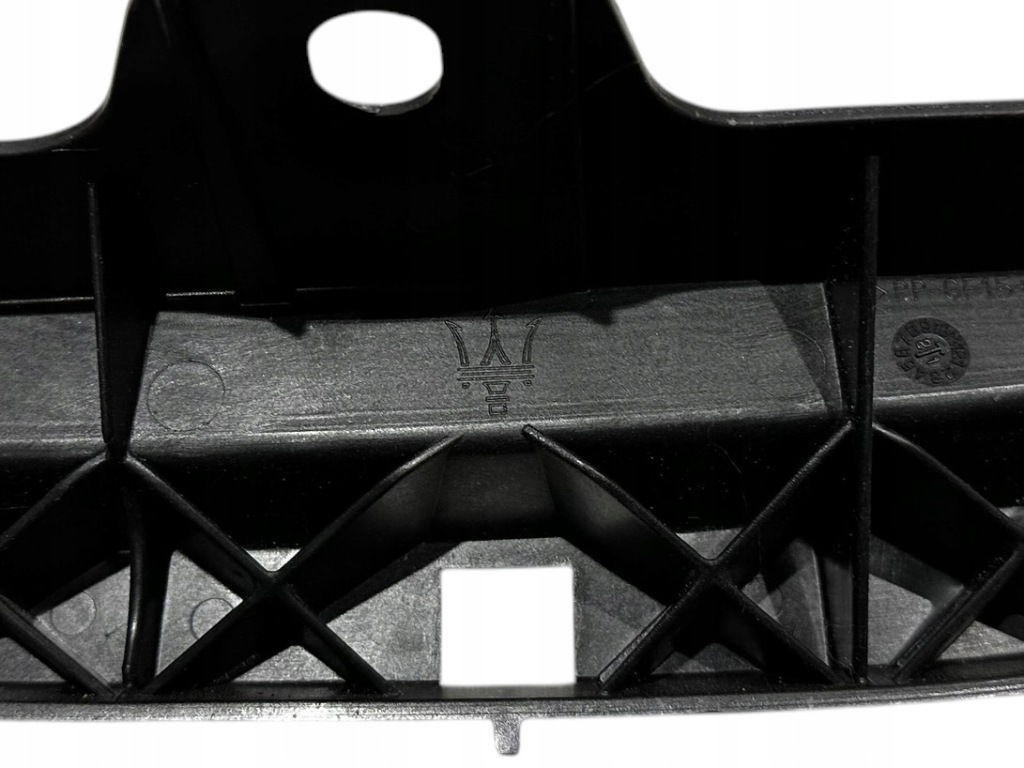 Maserati mc20 кронштейн заднего бампера lh 23967 670217062 Недорого