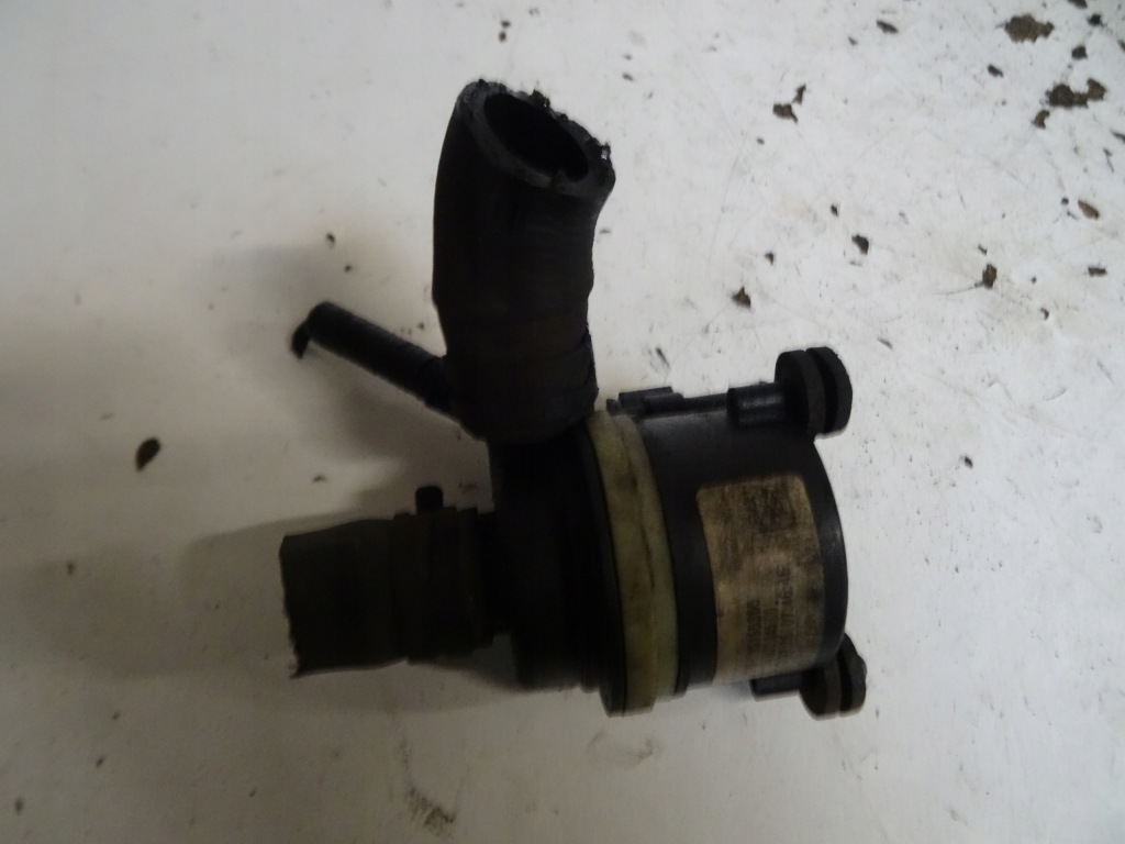 фото №1, Помпа води 95165365 opel antara