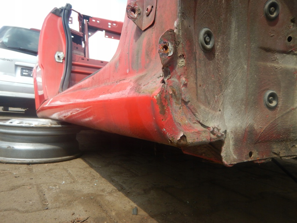 фото №4, Opel tigra b twin top поріг правий чверть блок двигуна