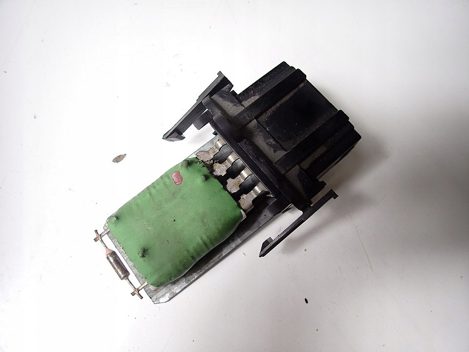 фото №1, Резистор вентилятор резистор vw vento 1.9tdi 96r