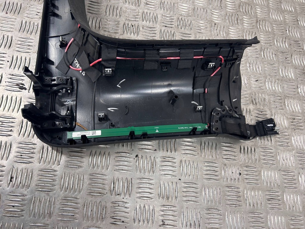 Другая часть салона tesla model x 105155404f Цена