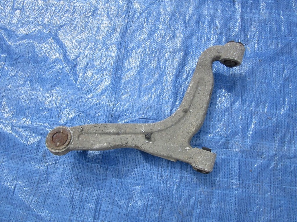 фото №13, Cadillac srx i 04-07 рычаг верхний задняя