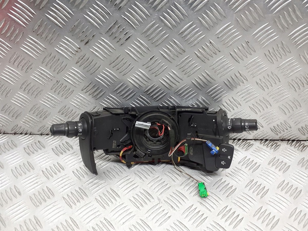 фото №1, Подрулевой переключатель переключатель комбинированный renault clio iii