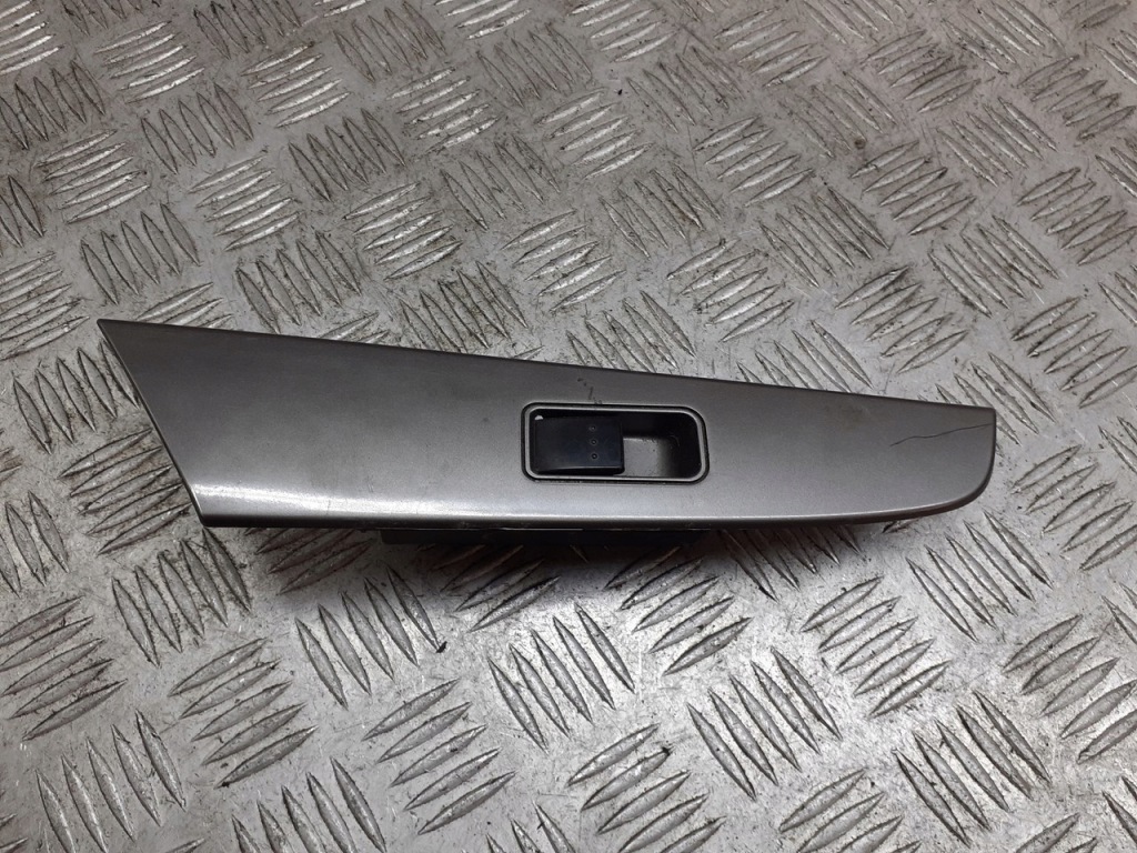 фото №1, Панель стекло левый задняя mazda 3 bk bs3f66380